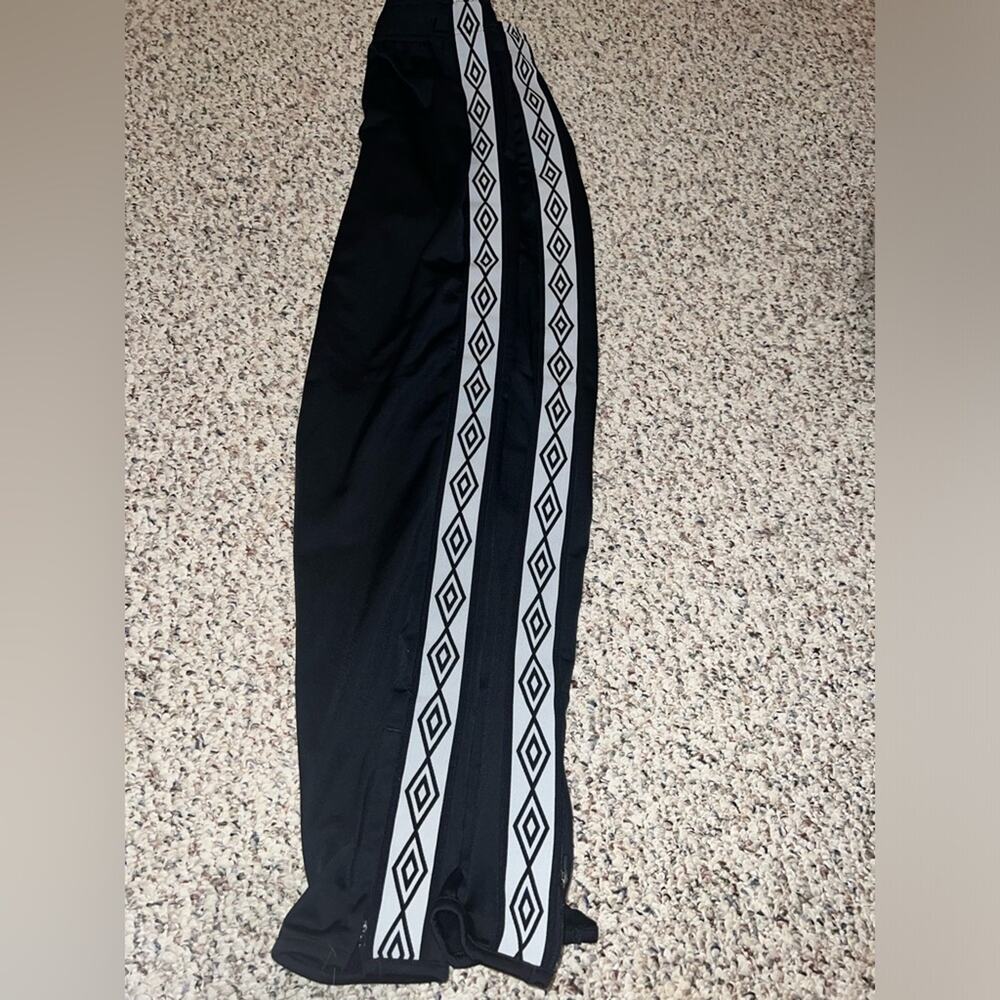 umbro track pants - Picture 2 of 4